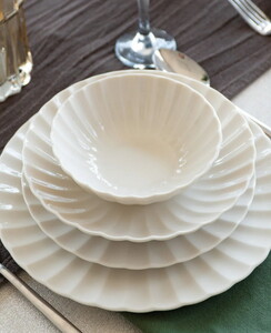 FARİKA IŞIL 24 PARÇA 6 KİŞİLİK YALIN YEMEK TAKIMI