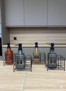 LUCA MİA SELİS STANDLI SİYAH RENKLİ CAM SIVI SABUNLUK 